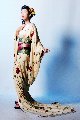 和服。こういうポーズをするものらしい。