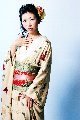 胸元はもっと締まってる方が好きですが。