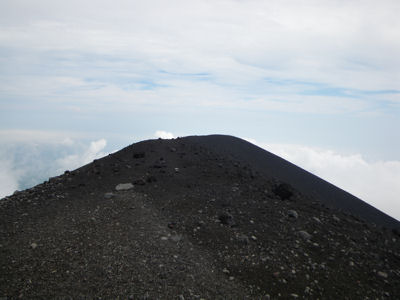 山頂までの稜線
