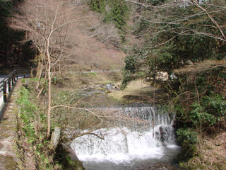 貴船川