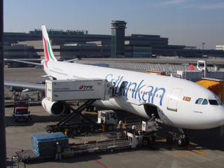 成田で撮影したスリランカ航空のエアバス