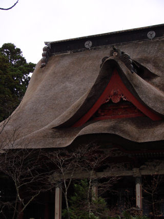 三神合祭殿・屋根