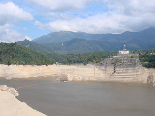 ならまた湖