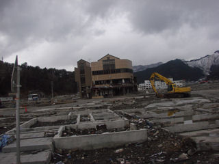 津波から残った鉄筋建造物